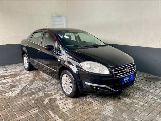 FIAT LINEA 1.8 ESSENCE 16V FLEX 4P AUTOMATIZADO FIAT LINEA 1.8 ESSENCE 16V FLEX 4P AUTOMATIZADO